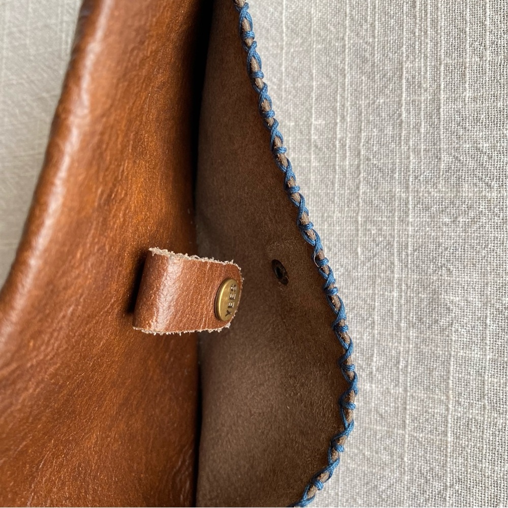 Handmade Leather Crossbody Purse Cardholder Bag Hand-Stitched - Picture 7 of 12